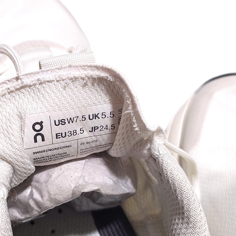 On Running Women’s Cloudnova White Eclipse 26.984… - image 7